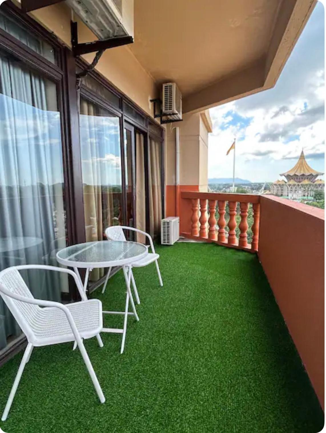 Riverbank Level 9 Apartment Kuching